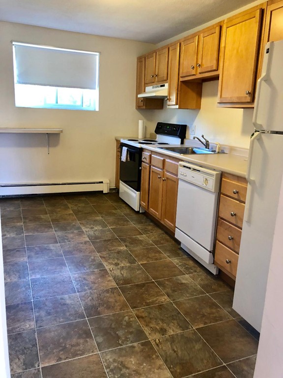 42 Westgate Road, Unit 5 Boston, MA 02467 - Photo 3 of 6