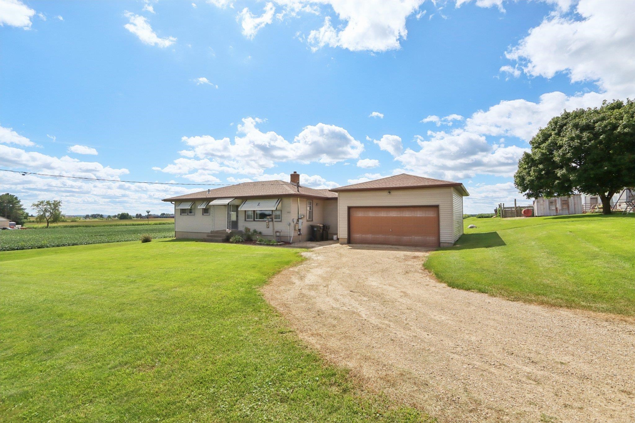 6897 North Towne Road DeForest, WI 53532 - Photo 21 of 48