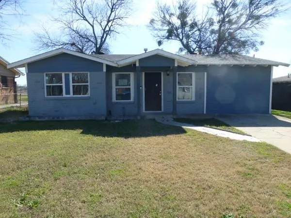 $190,000 | 6729 Wallis Road, Lake Worth, TX 76135