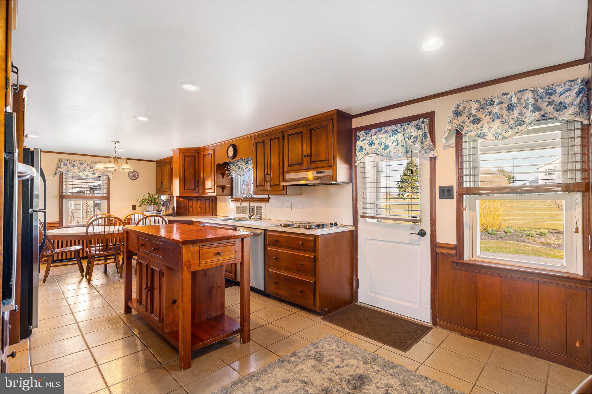 560 Nottingham Road Peach Bottom, PA 17563 - Photo 5 of 34