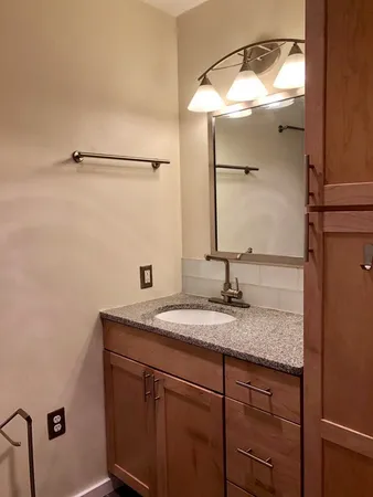 $3,200 | 99 Pond Avenue, Unit 702, Brookline, MA 02445