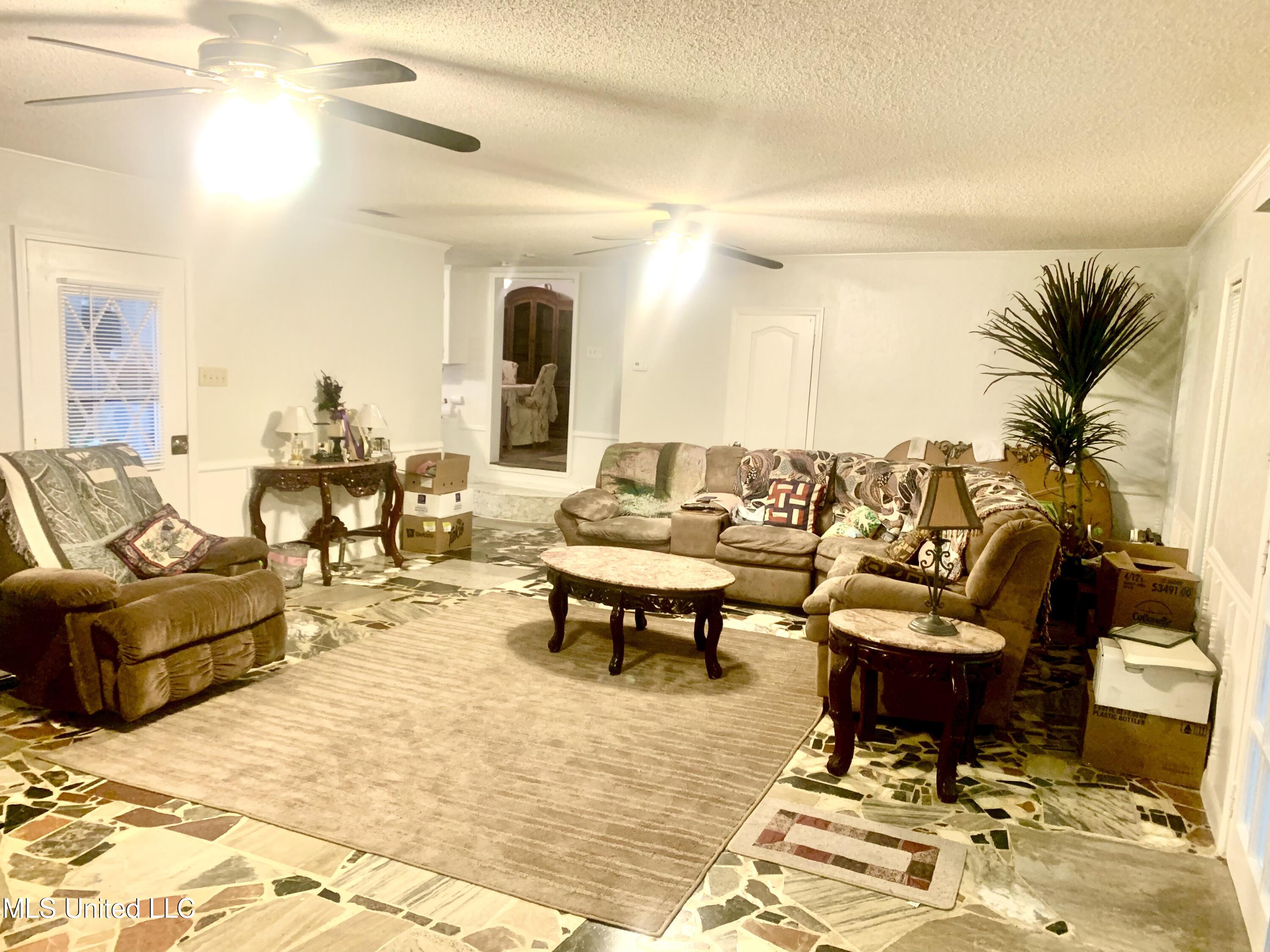 4501 Atchison Street Moss Point, MS 39563 - Photo 12 of 50 60DC5389-A968-4938-AF3D-76F368920113