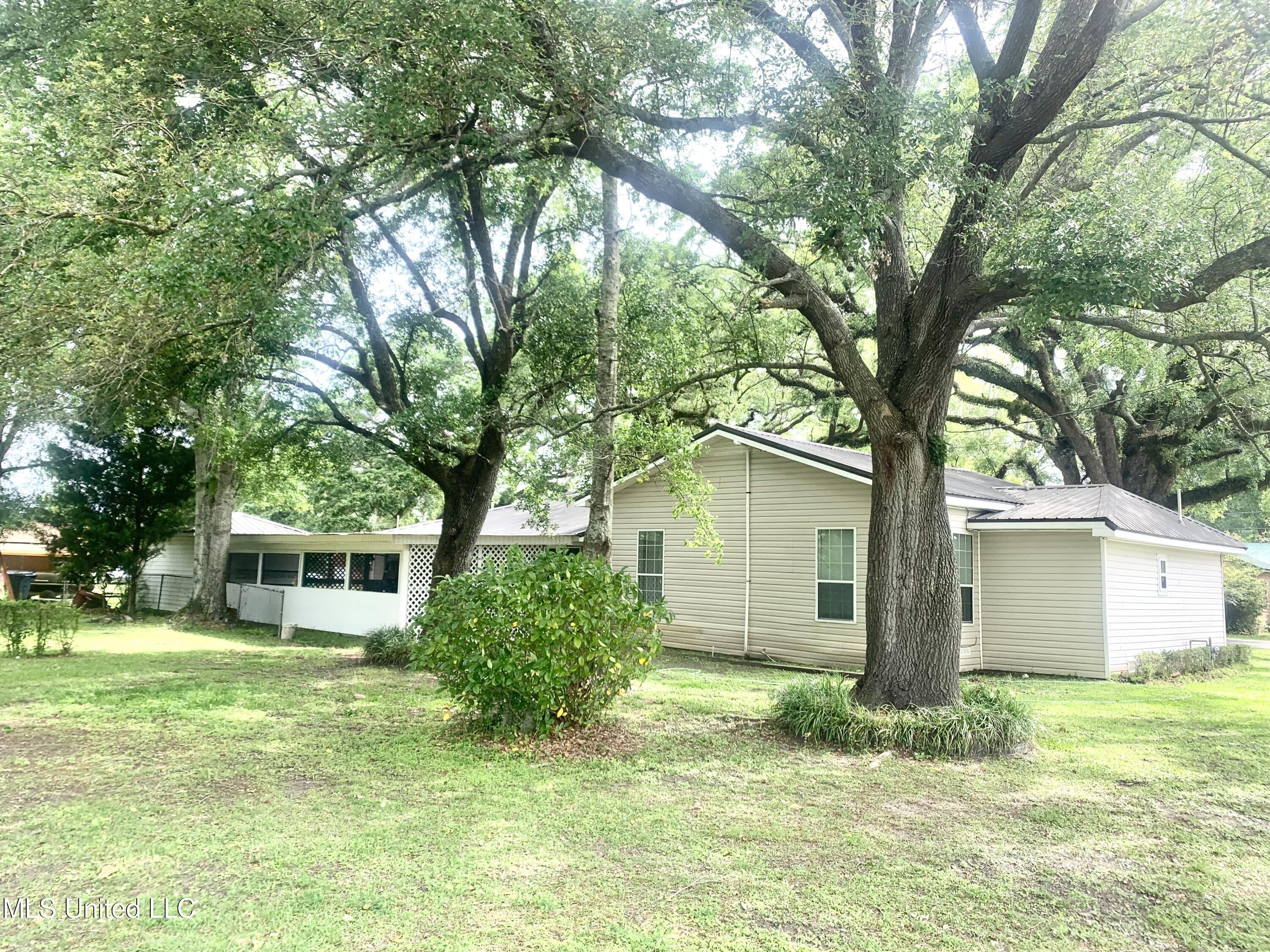 4501 Atchison Street Moss Point, MS 39563 - Photo 40 of 50 ACD82471-82A4-486C-A9A8-0B0E271C8778