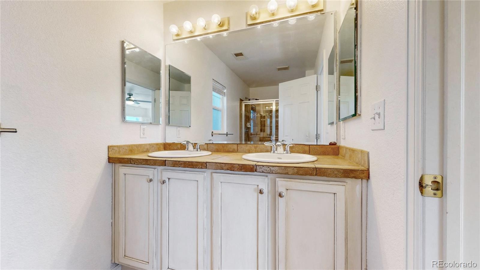 5641 Raleigh Circle Castle Rock, CO 80104 - Photo 22 of 49