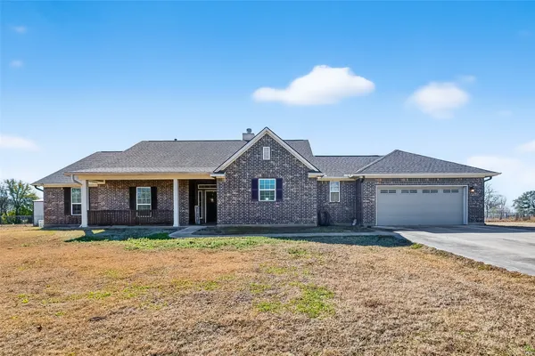 $987,500 | 3418 Barbers Hill Road, Highlands, TX 77562
