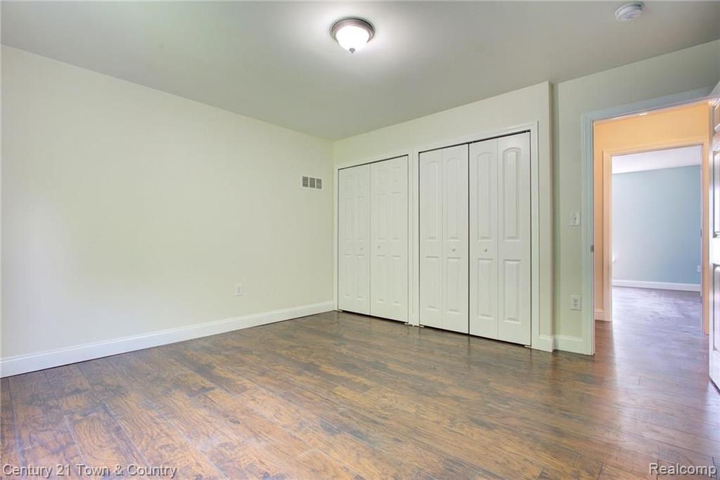 97 West Kennett Road Pontiac, MI 48340 - Photo 14 of 32