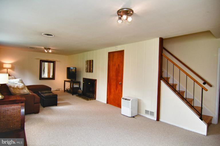 2924 Meadow View Road Falls Church, VA 22042 - Photo 12 of 19 Basement