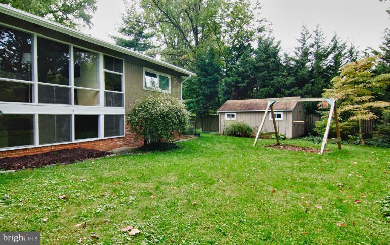 2924 Meadow View Road Falls Church, VA 22042 - Photo 6 of 19 Exterior (General)