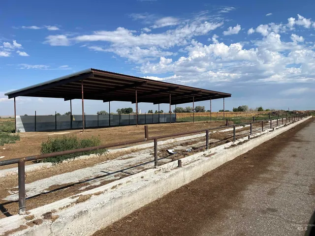 $1,750,000 | 3851 North 1400 East, Buhl, ID 83316