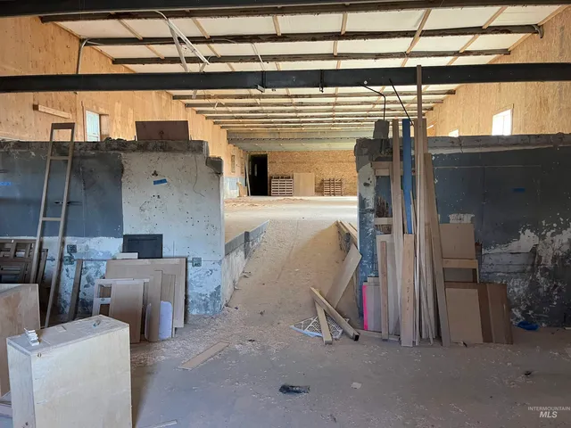 $1,750,000 | 3851 North 1400 East, Buhl, ID 83316