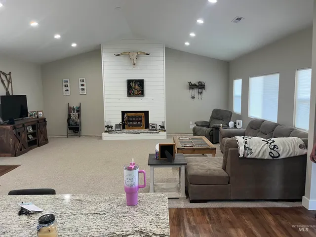 $1,750,000 | 3851 North 1400 East, Buhl, ID 83316