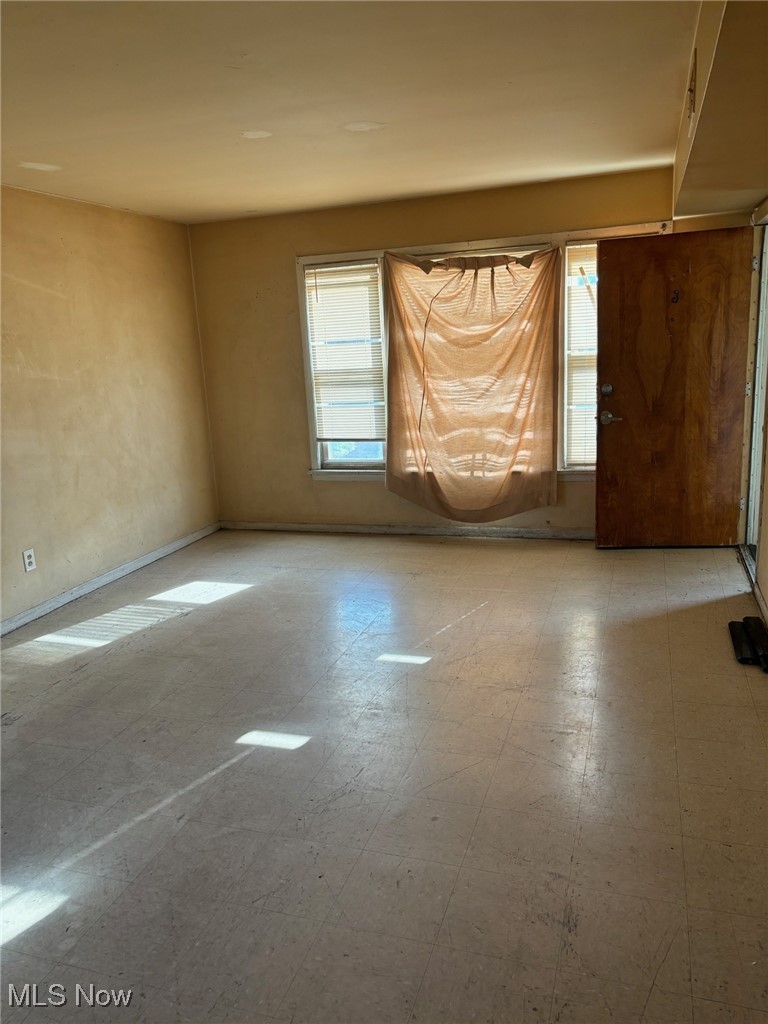 1514 Coventry Road Cleveland, OH 44118 - Photo 21 of 27 View of spare room