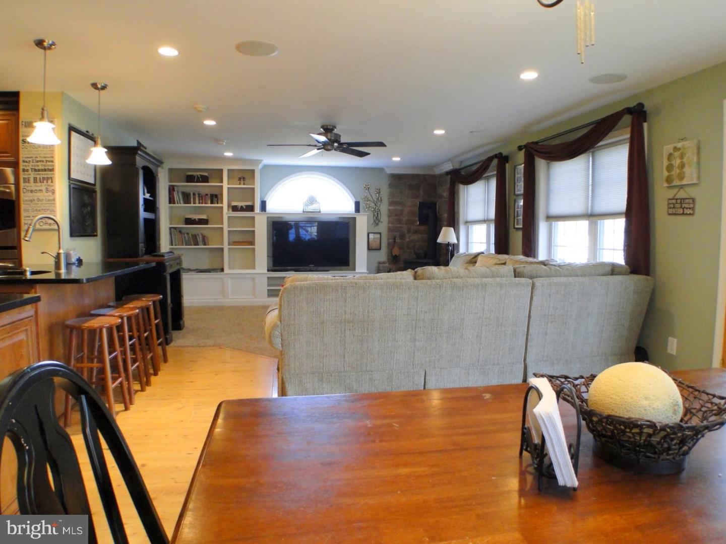 27 White Oak Road Springfield, PA 19064 - Photo 6 of 25 Breakfast Room