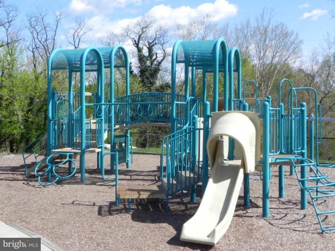 1102 Litchfield Road Baltimore, MD 21239 - Photo 24 of 26 Overlook Park Playground
