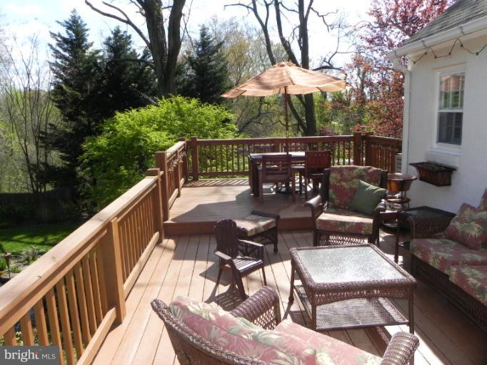 1102 Litchfield Road Baltimore, MD 21239 - Photo 7 of 26 Deck