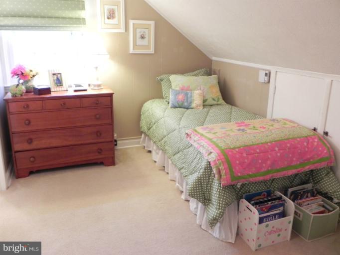 1102 Litchfield Road Baltimore, MD 21239 - Photo 9 of 26 Third Bedroom