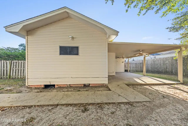 $179,500 | 1404 South Marie Street, Rayne, LA 70578