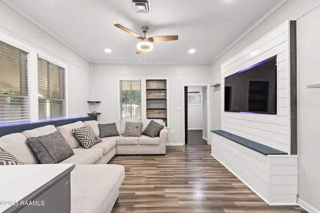 $179,500 | 1404 South Marie Street, Rayne, LA 70578