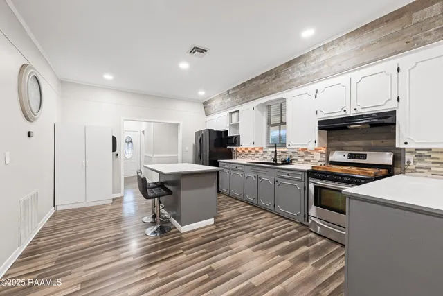 $179,500 | 1404 South Marie Street, Rayne, LA 70578