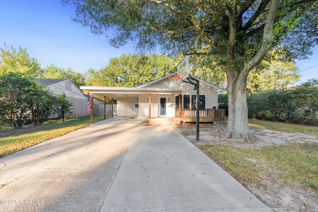 $179,500 | 1404 South Marie Street, Rayne, LA 70578