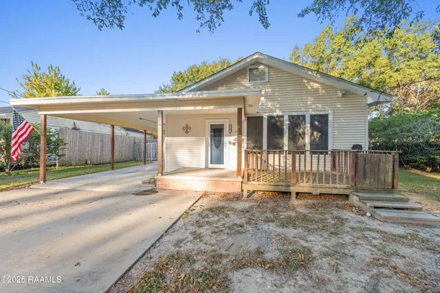 $179,500 | 1404 South Marie Street, Rayne, LA 70578