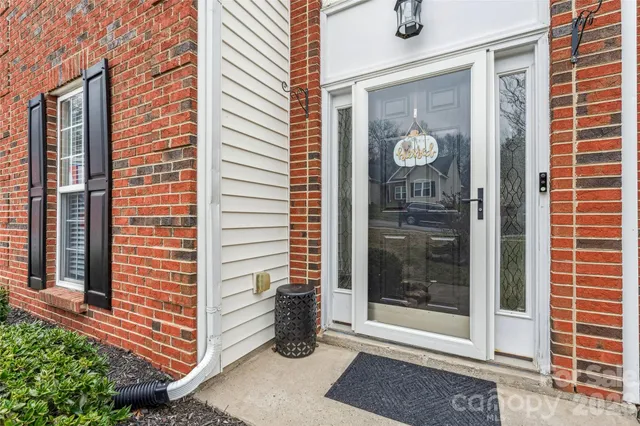 $385,000 | 610 Grantham Lane, Charlotte, NC 28262