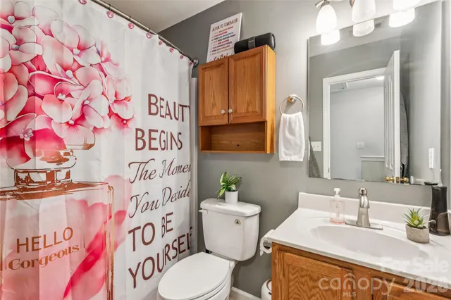 $385,000 | 610 Grantham Lane, Charlotte, NC 28262