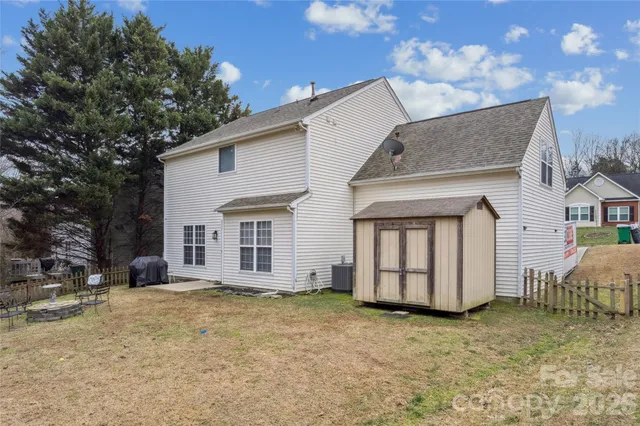 $385,000 | 610 Grantham Lane, Charlotte, NC 28262