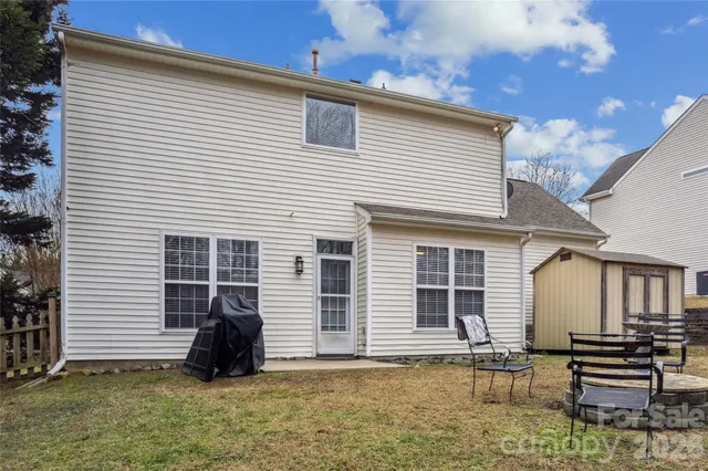 $385,000 | 610 Grantham Lane, Charlotte, NC 28262