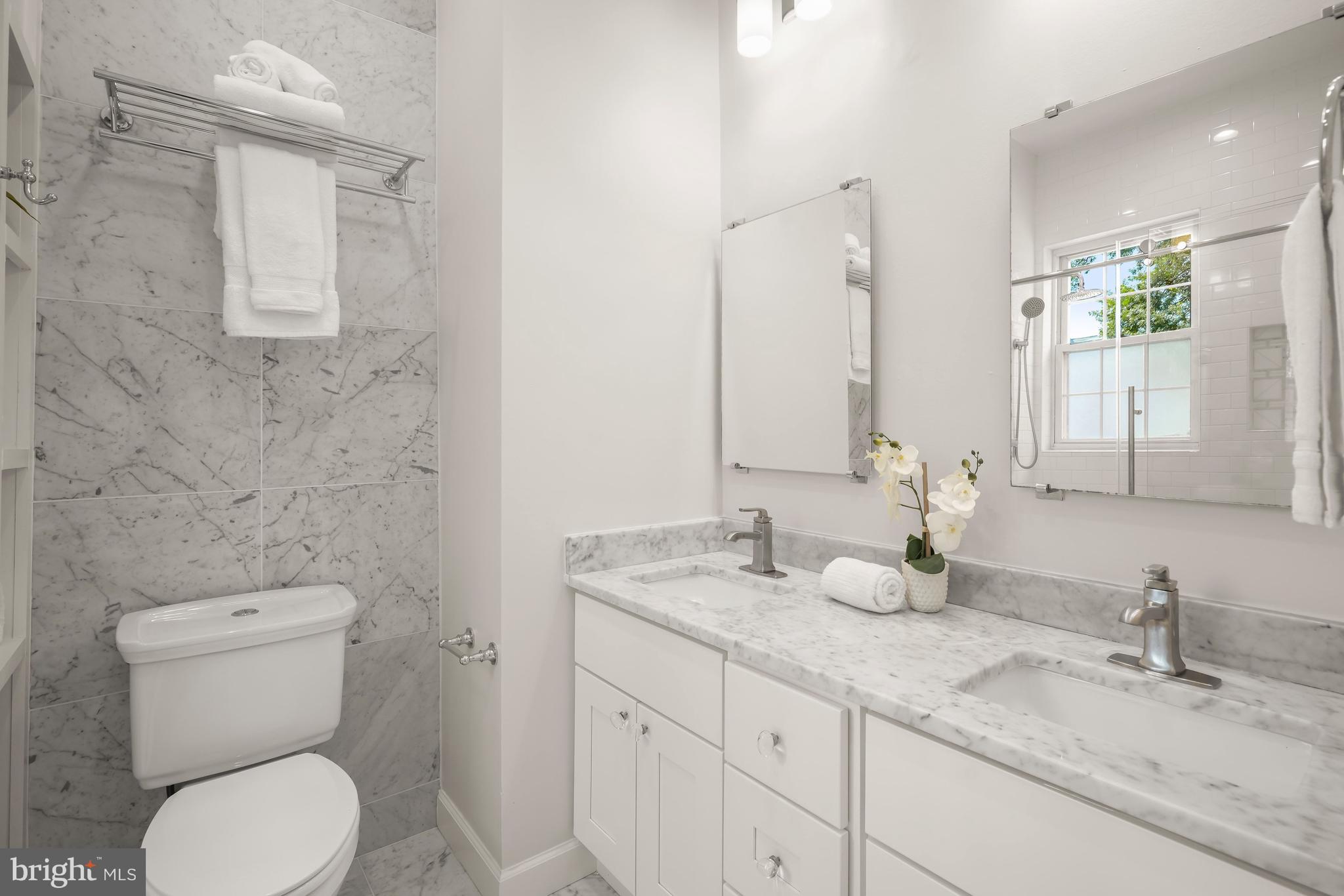 86 P Street Northwest Washington, DC 20001 - Photo 14 of 23 Primary En Suite Bath
