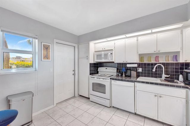$365,000 | 3111 Northeast 51st Street, Unit 205, Fort Lauderdale, FL 33308