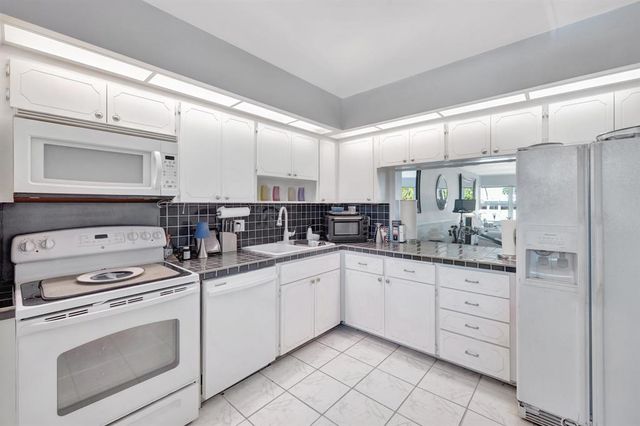 $365,000 | 3111 Northeast 51st Street, Unit 205, Fort Lauderdale, FL 33308