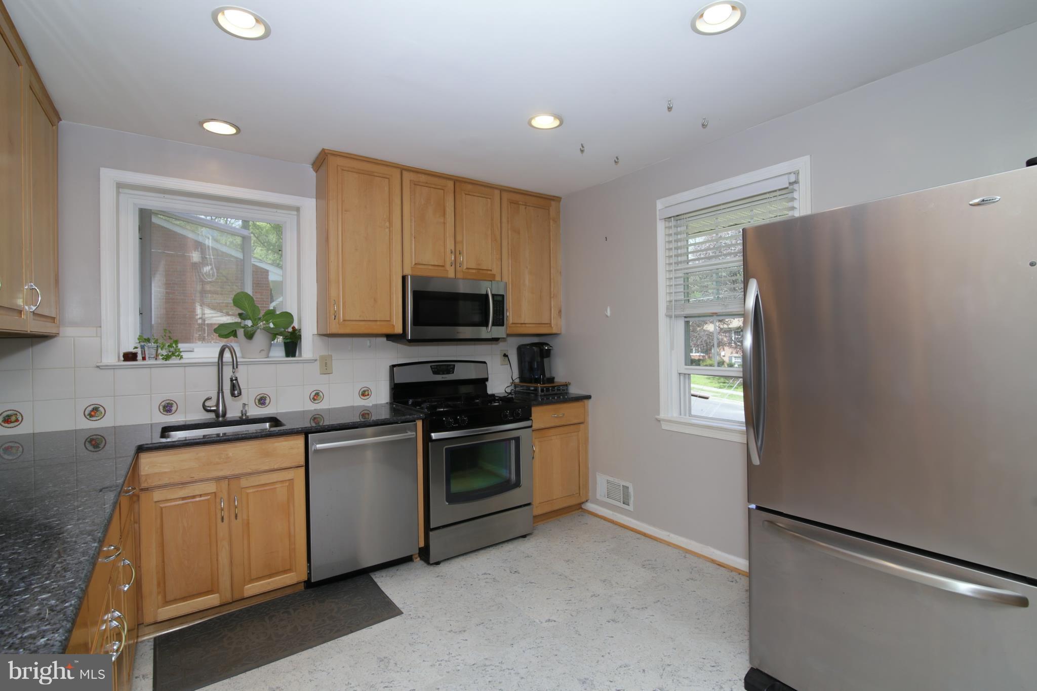 8837 Stark Road Annandale, VA 22003 - Photo 13 of 31 Kitchen