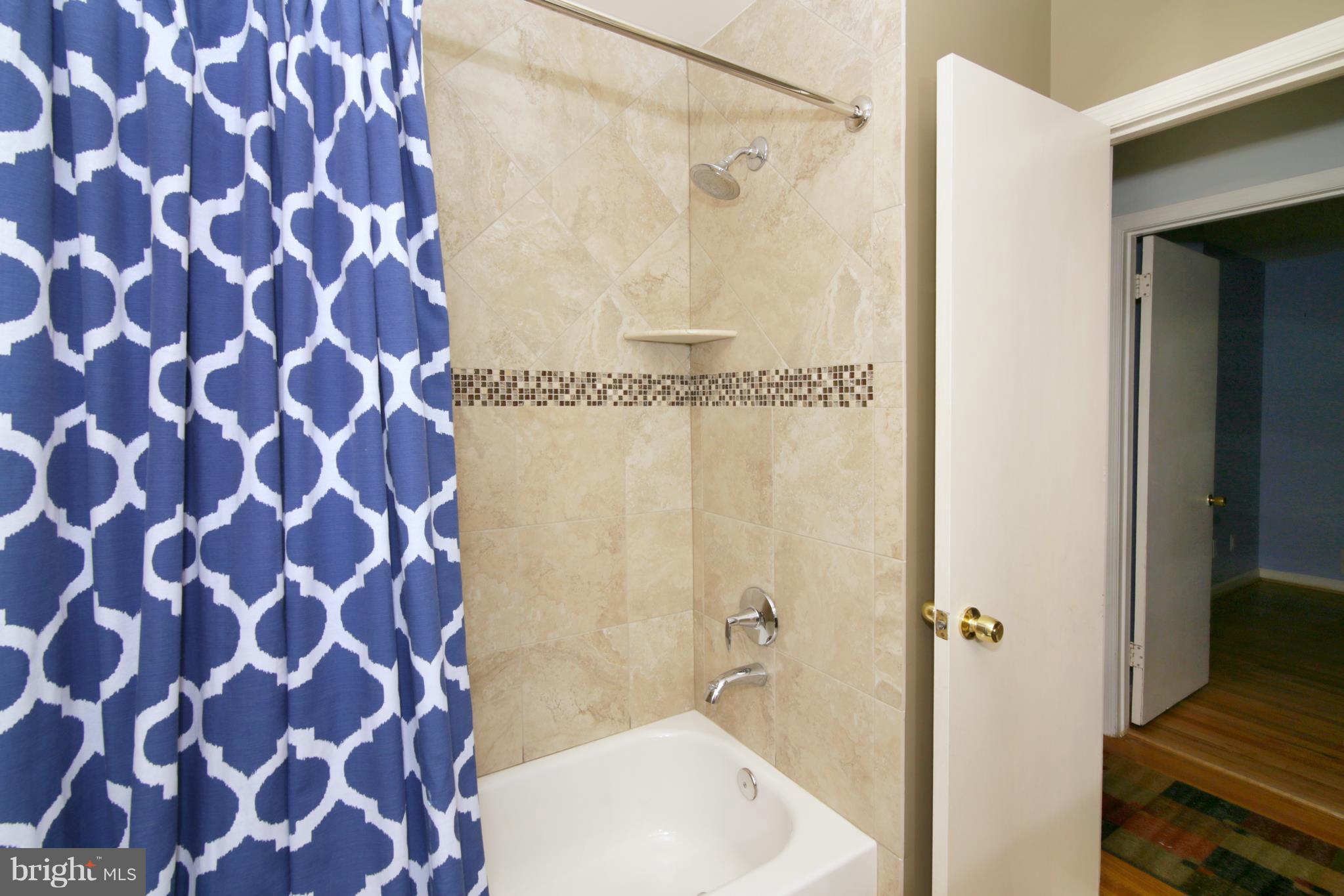8837 Stark Road Annandale, VA 22003 - Photo 21 of 31 Full Hall Bath