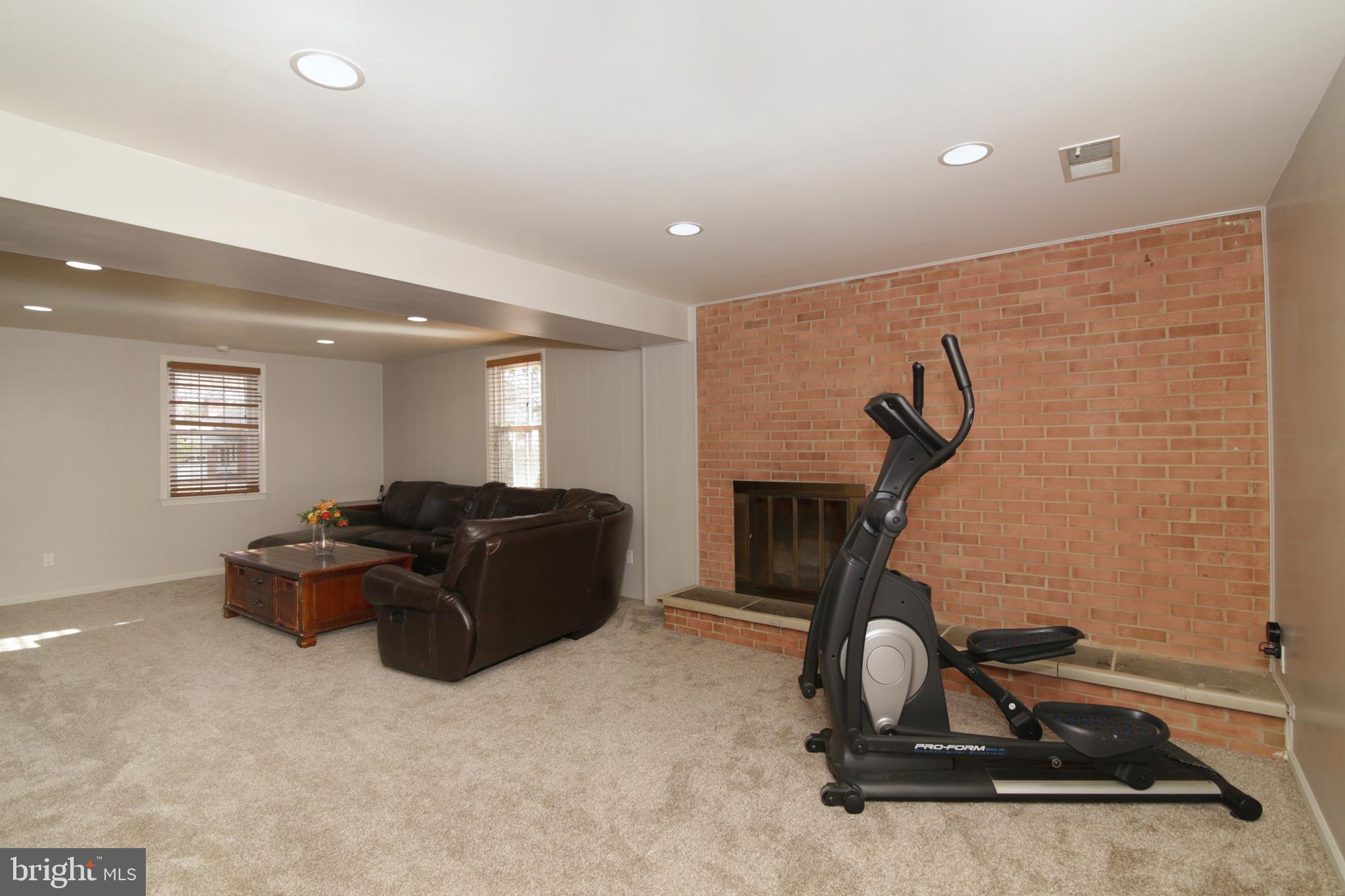 8837 Stark Road Annandale, VA 22003 - Photo 25 of 31 LL Family Room