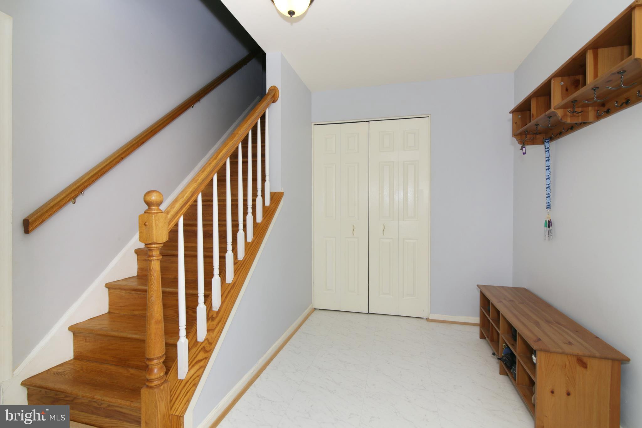 8837 Stark Road Annandale, VA 22003 - Photo 4 of 31 Foyer
