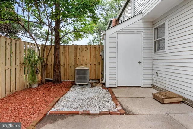 a view of a outdoor space with porch and furniture