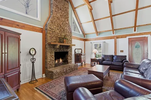 $675,000 | 551 Mt Pleasant Road, Kingston Springs, TN 37082
