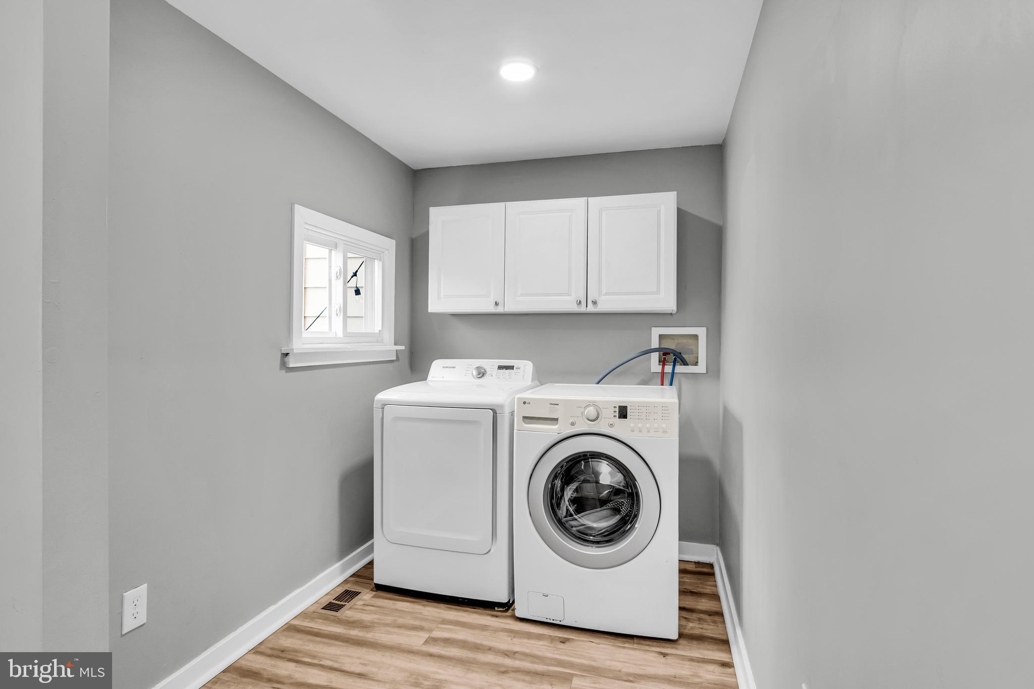 726 South 2nd Street Steelton, PA 17113 - Photo 8 of 25 a utility room with dryer and washer