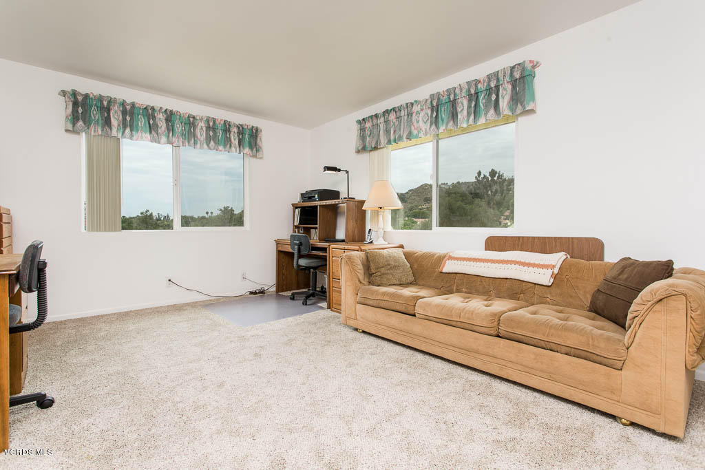 2688 Duval Road Camarillo, CA 93012 - Photo 22 of 45 19-2688 Duval Rd - HsHProd-19