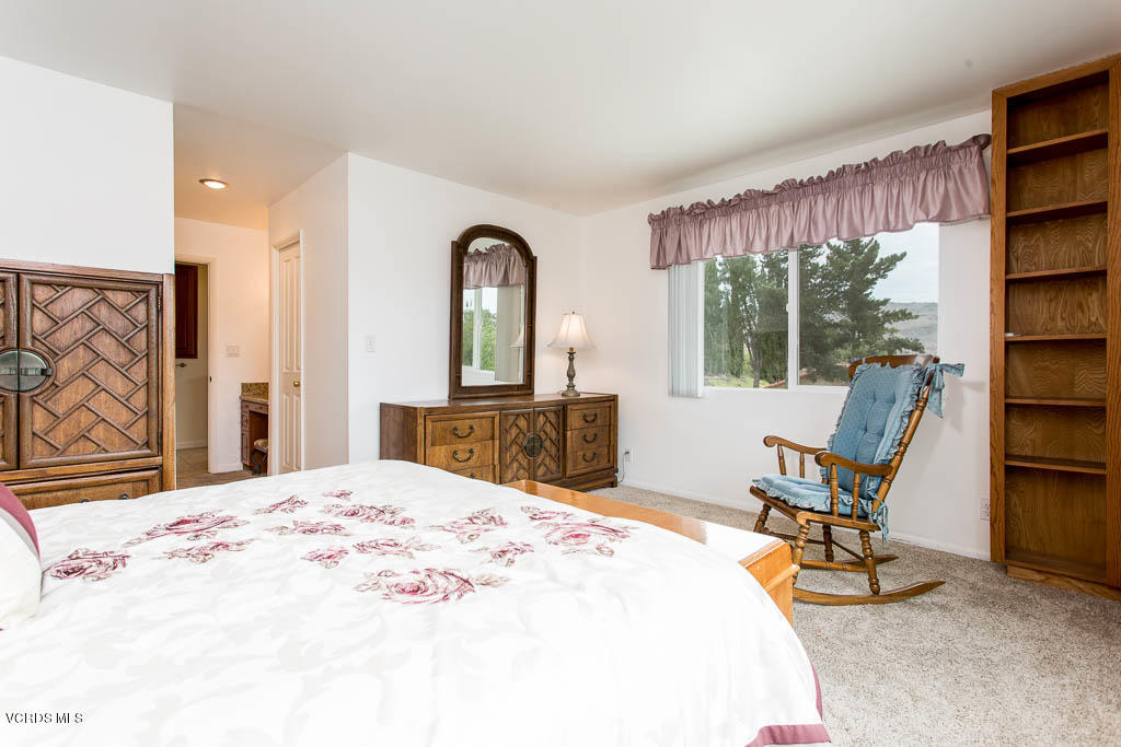 2688 Duval Road Camarillo, CA 93012 - Photo 24 of 45 21-2688 Duval Rd - HsHProd-22