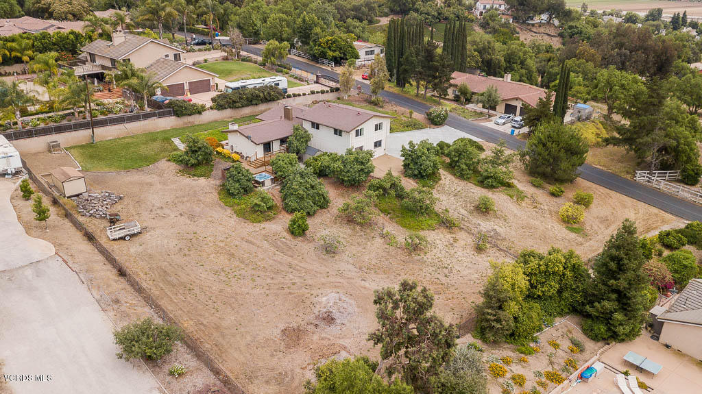 2688 Duval Road Camarillo, CA 93012 - Photo 36 of 45 2688 Duval Rd - HsHProd-32 (1)