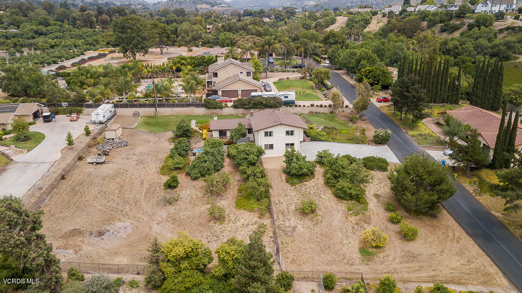 2688 Duval Road Camarillo, CA 93012 - Photo 39 of 45 2688 Duval Rd - HsHProd-32 (4)