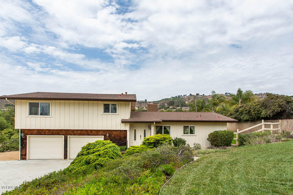 2688 Duval Road Camarillo, CA 93012 - Photo 44 of 45 2688 Duval Rd - HsHProd-33 (2)