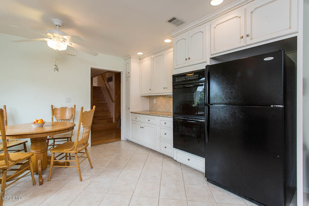 2688 Duval Road Camarillo, CA 93012 - Photo 6 of 45 03-2688 Duval Rd - HsHProd-12a