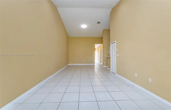 $2,100 | 1207 Northeast 32nd Terrace, Unit 1207, Homestead, FL 33033