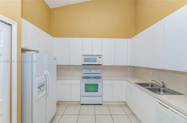 $2,100 | 1207 Northeast 32nd Terrace, Unit 1207, Homestead, FL 33033