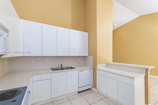 $2,100 | 1207 Northeast 32nd Terrace, Unit 1207, Homestead, FL 33033