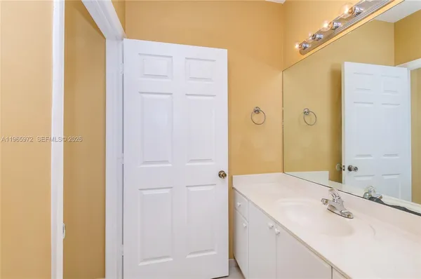 $2,100 | 1207 Northeast 32nd Terrace, Unit 1207, Homestead, FL 33033