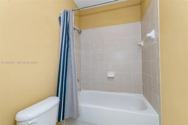 $2,100 | 1207 Northeast 32nd Terrace, Unit 1207, Homestead, FL 33033